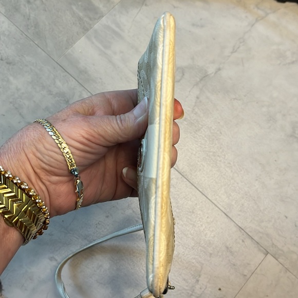 Coach Vintage wristlet Cream & tan EVC Full front pocket horse & carriage logo - Picture 8 of 12